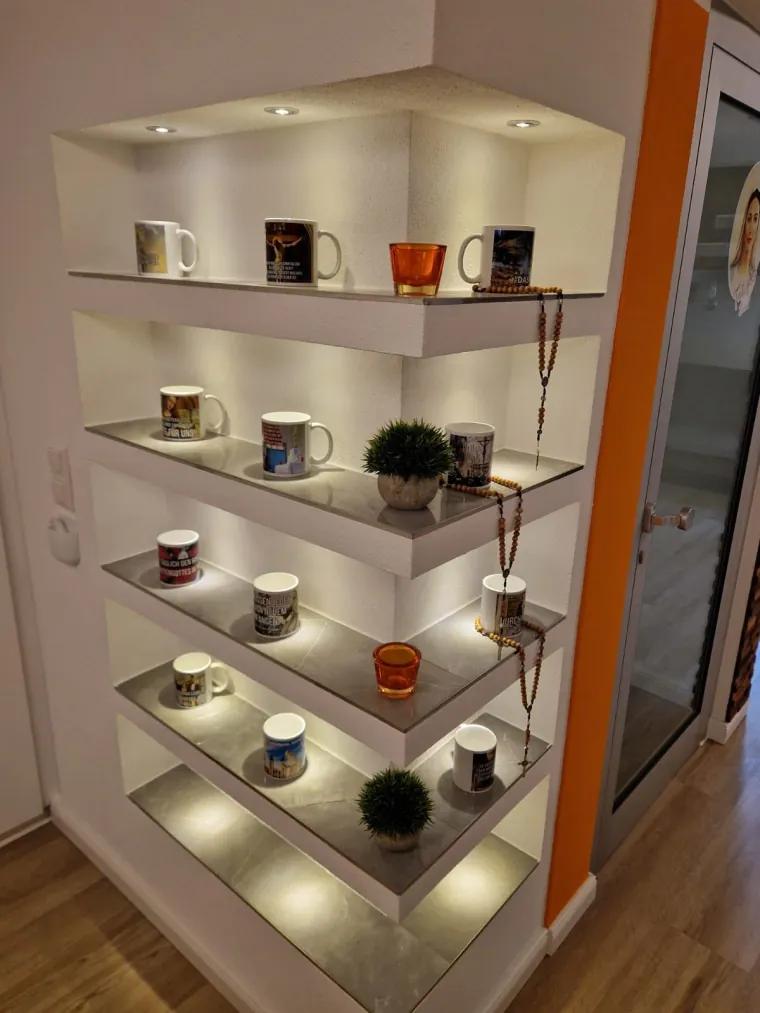 Barmherziger Jesus e.V. in Freiburg-St. Georgen - Innenansicht Gebetsraum